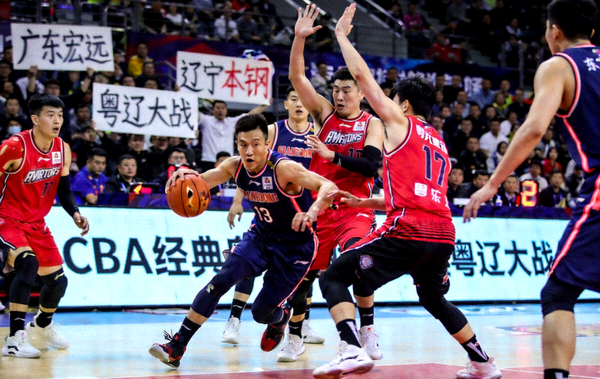CBA季后赛半决赛广东宏远对阵辽宁本钢，CBA经典粤辽大战